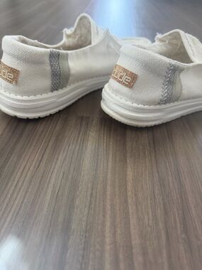 Hey Dude Women’s Wendy Slip On Shoes in Linen Natural Size 11